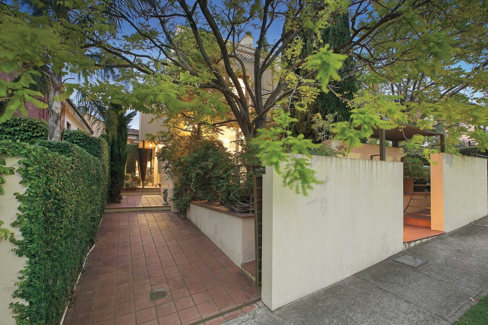 16 Burnie Street, Toorak, VIC