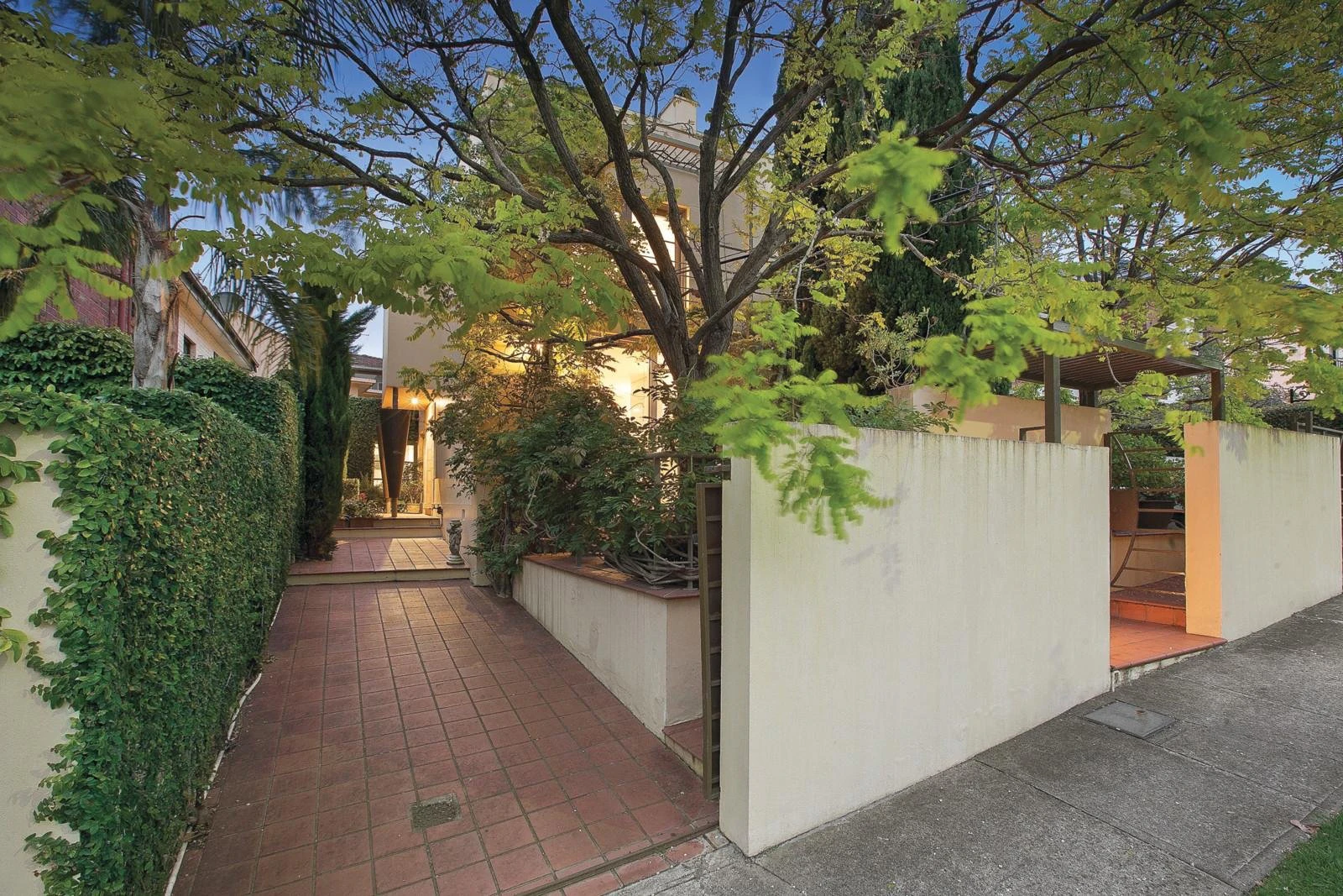 16 Burnie Street, Toorak, VIC