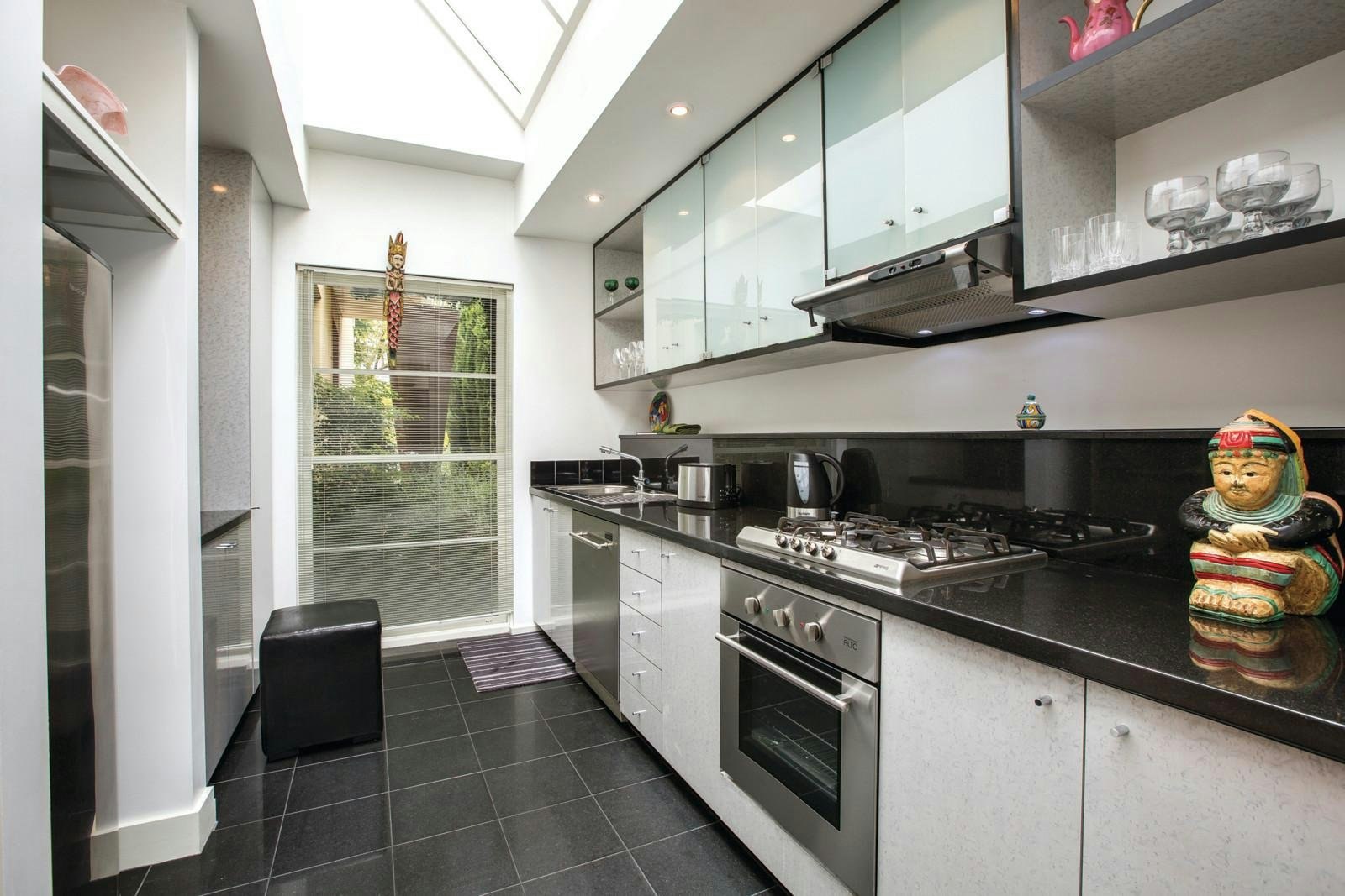 16 Burnie Street, Toorak, VIC