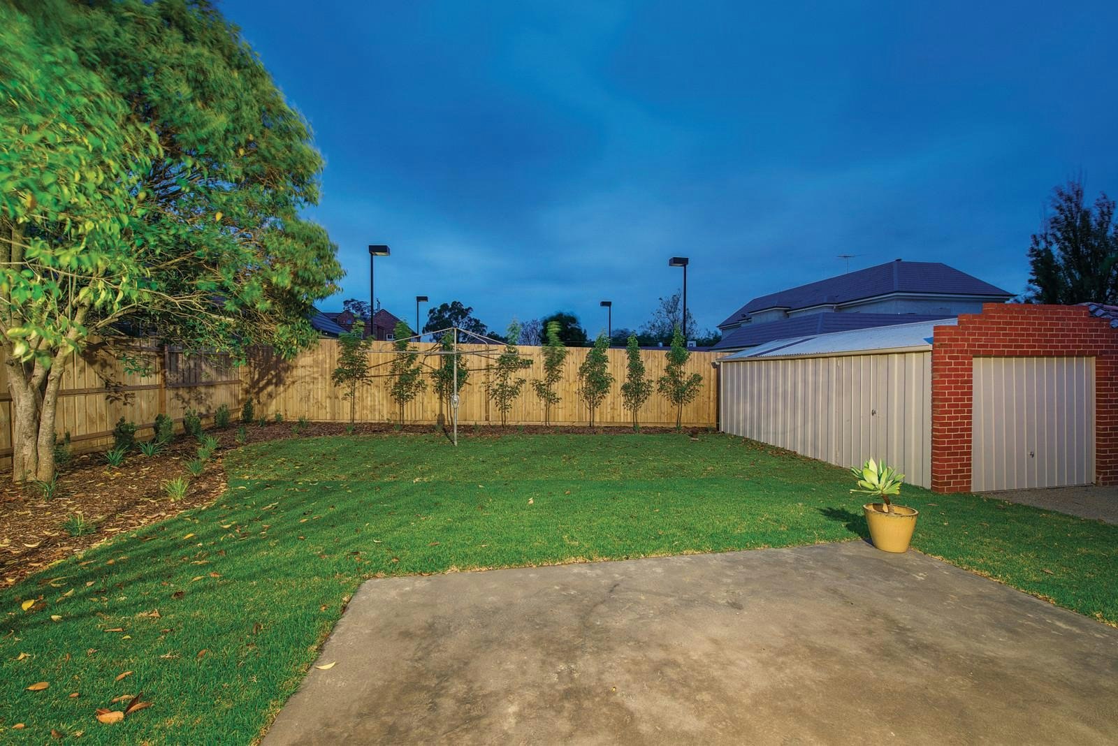 12 St Georges Crescent, Ashburton, VIC