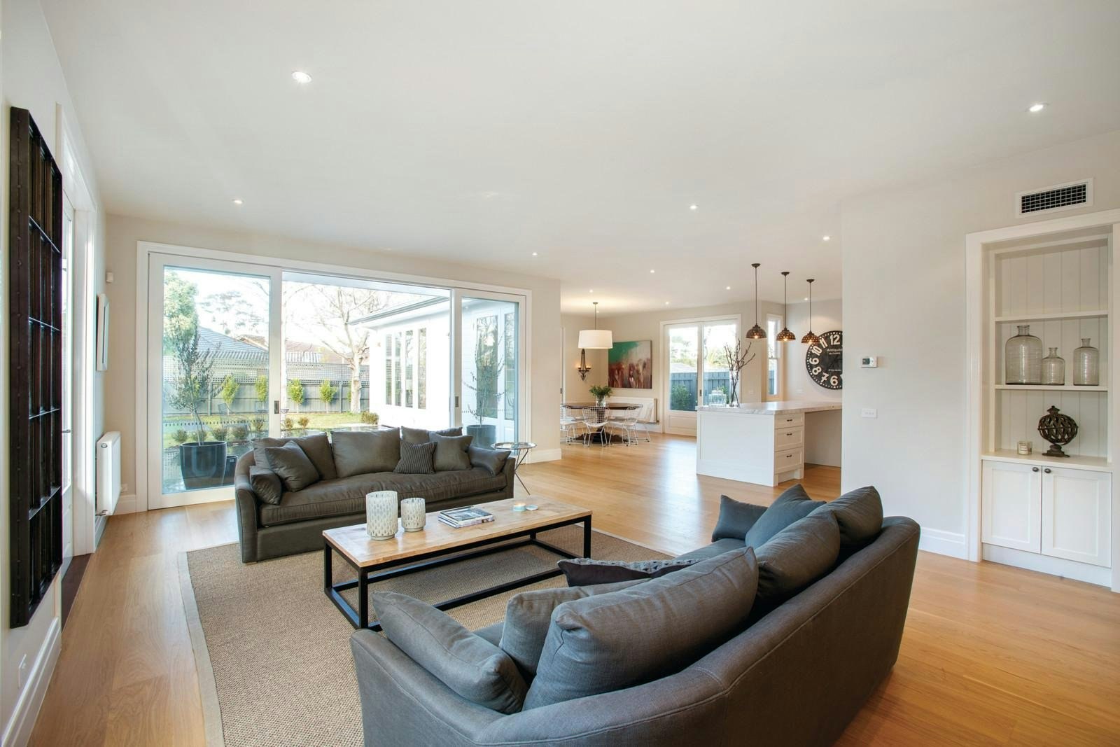 2 Ferncroft Avenue, Malvern East, VIC