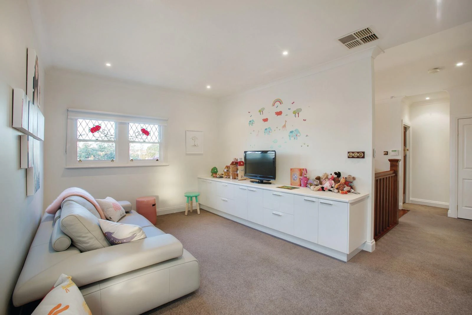 6 Hazeldine Road, Glen Iris, VIC