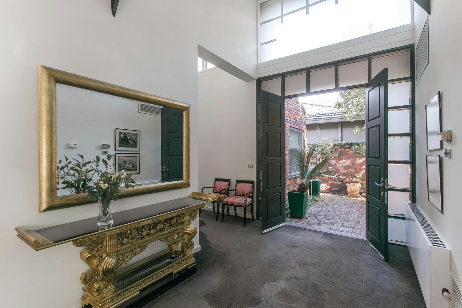 6 Heymount Close, Toorak, VIC