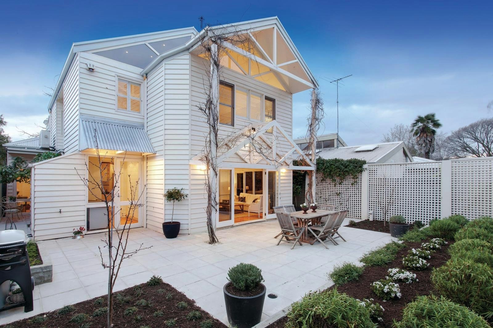 8 Clendon Road, Armadale, VIC