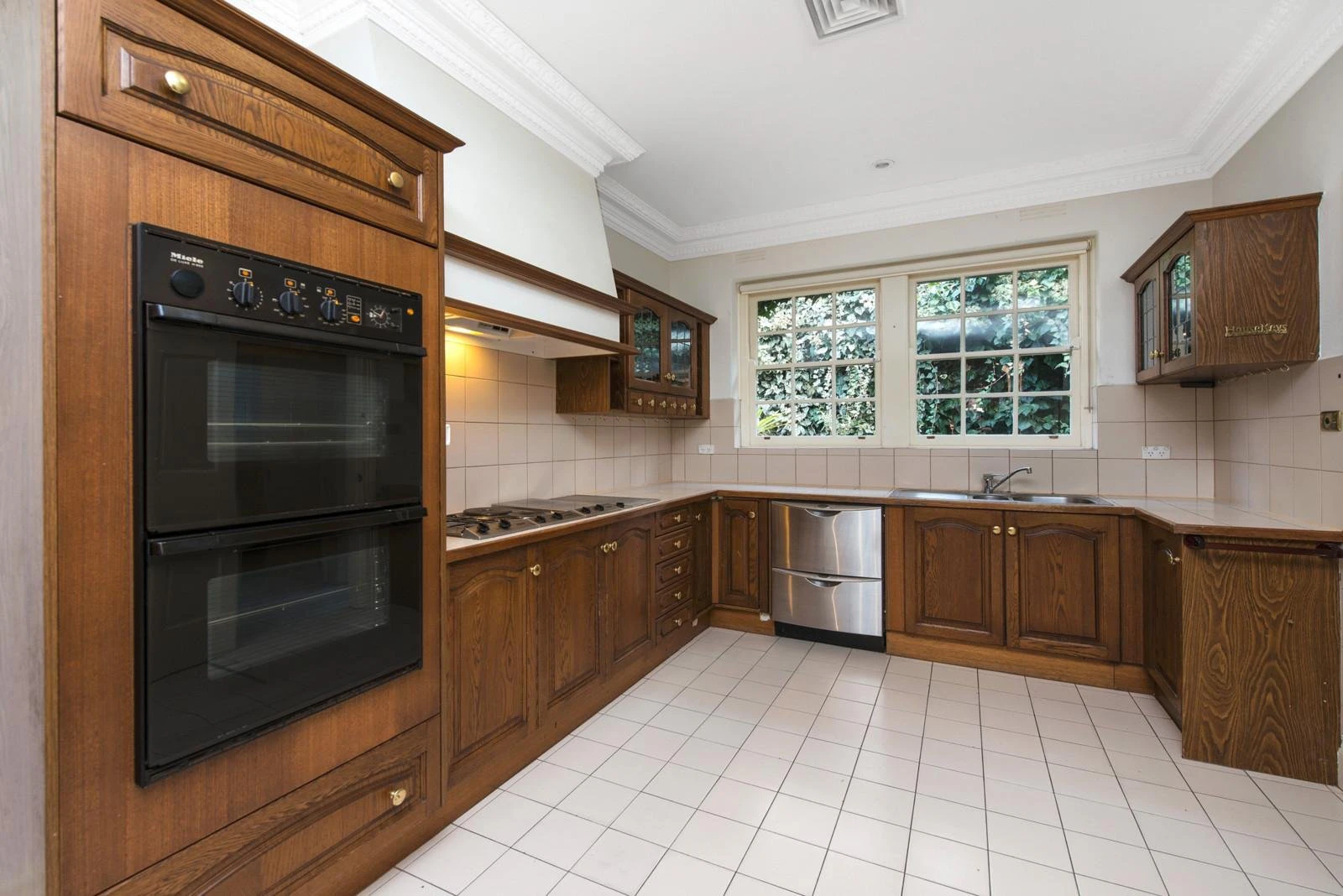 17 Lansell Road, Toorak, VIC