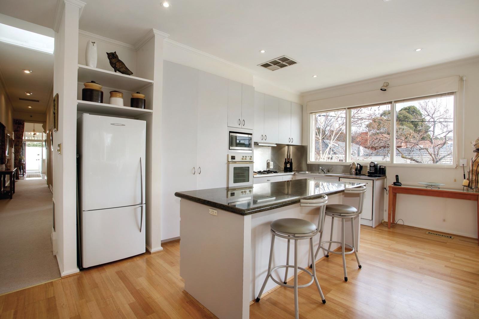 11 Bruce Street, Toorak - Thumbnail 4