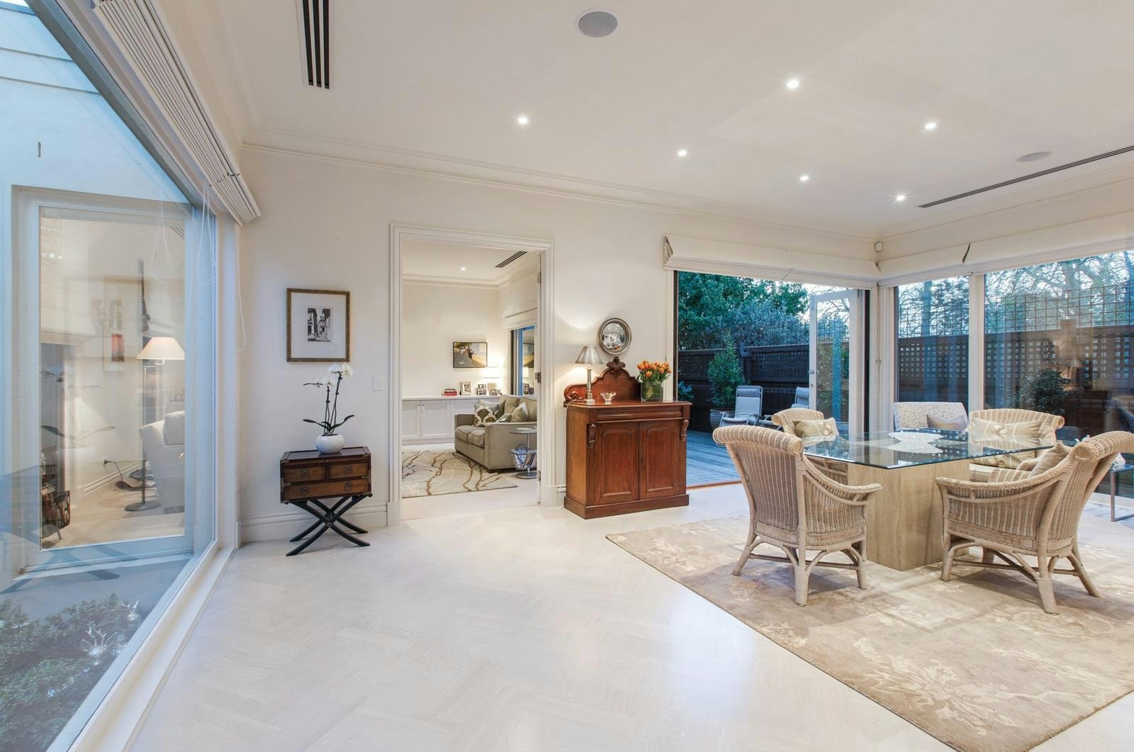 27 Canberra Road, Toorak, VIC