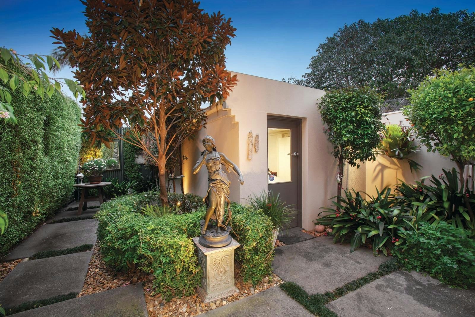 4 Clarendon Street, Armadale, VIC