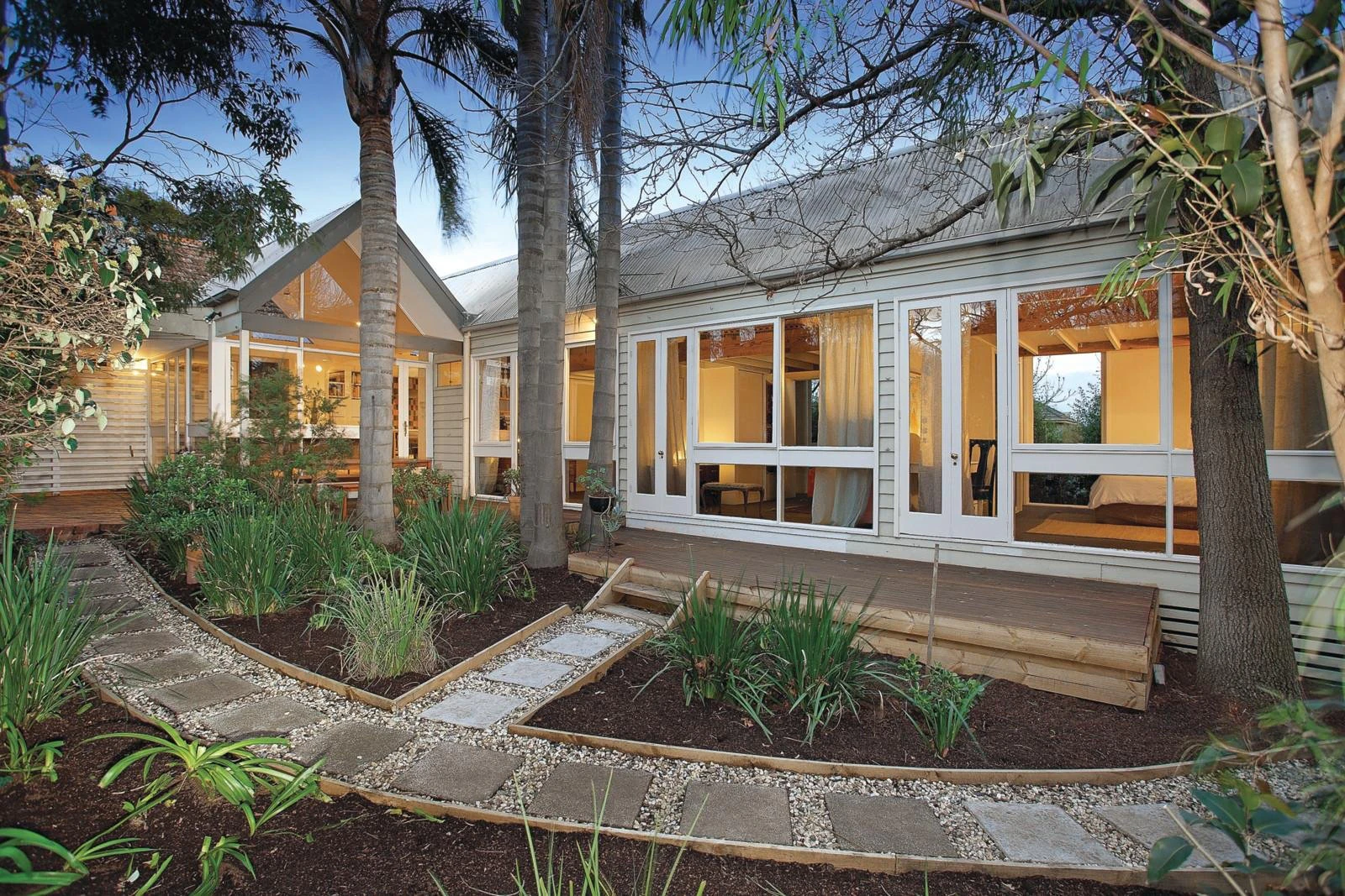 2 Leopold Street, Glen Iris, VIC