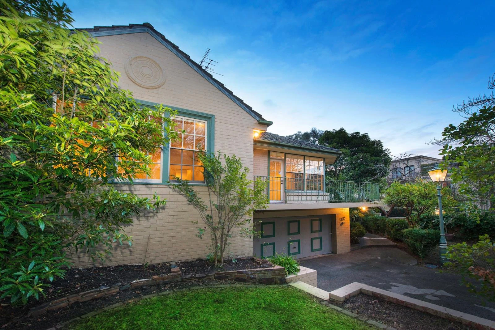 17 Lansell Road, Toorak, VIC