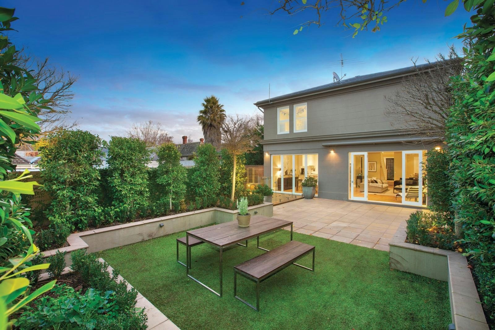 2 Lloyd Street, Malvern East, VIC