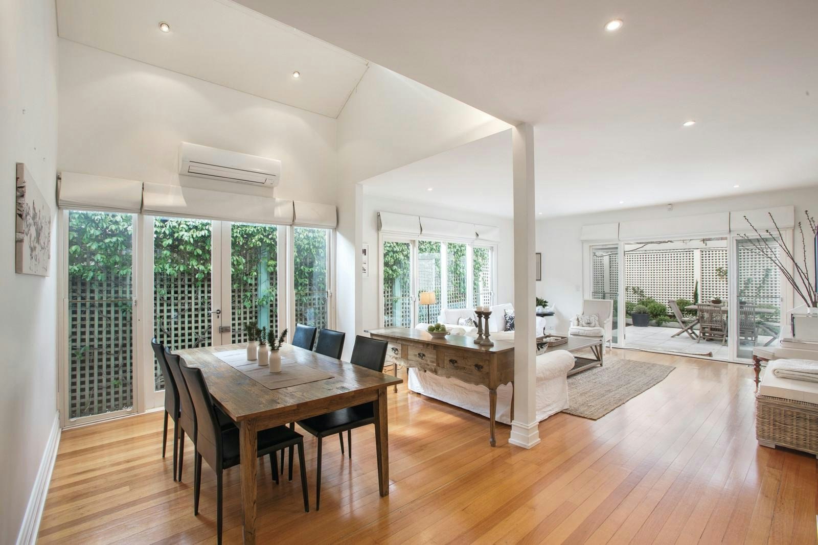 8 Clendon Road, Armadale, VIC