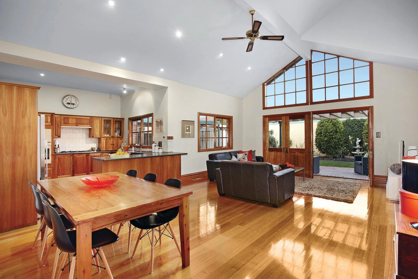 6 Wynyeh Street, Malvern East, VIC