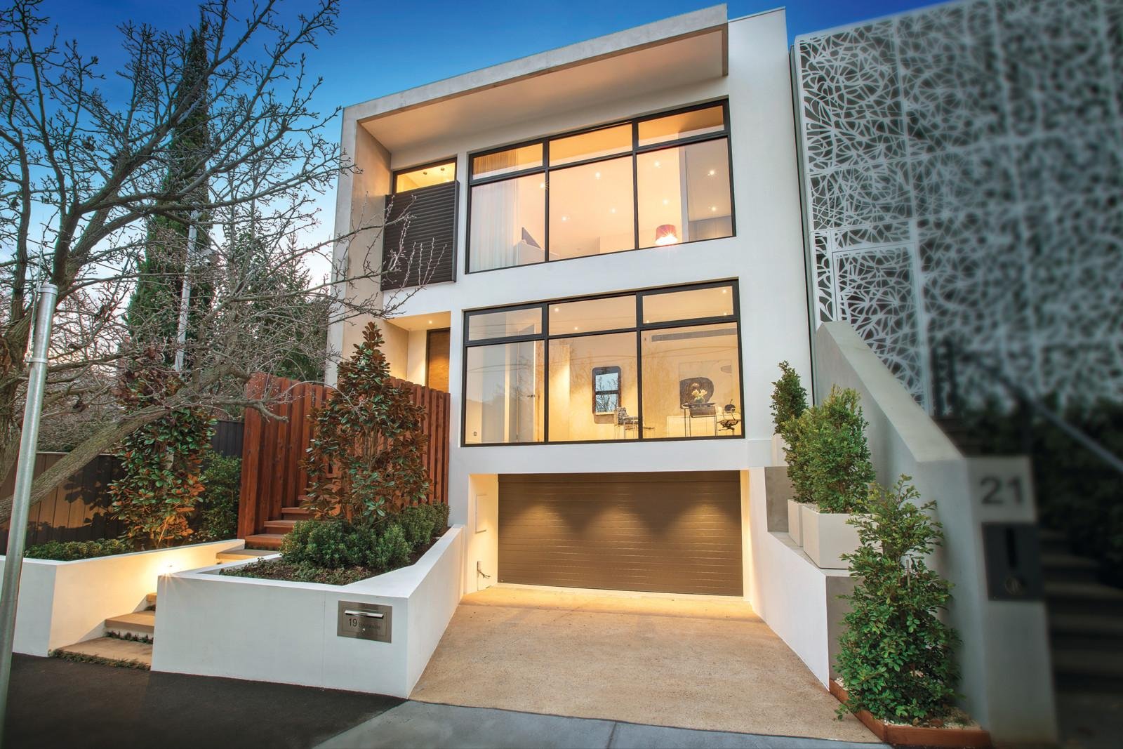 19 Brookville Road, Toorak - Image 1