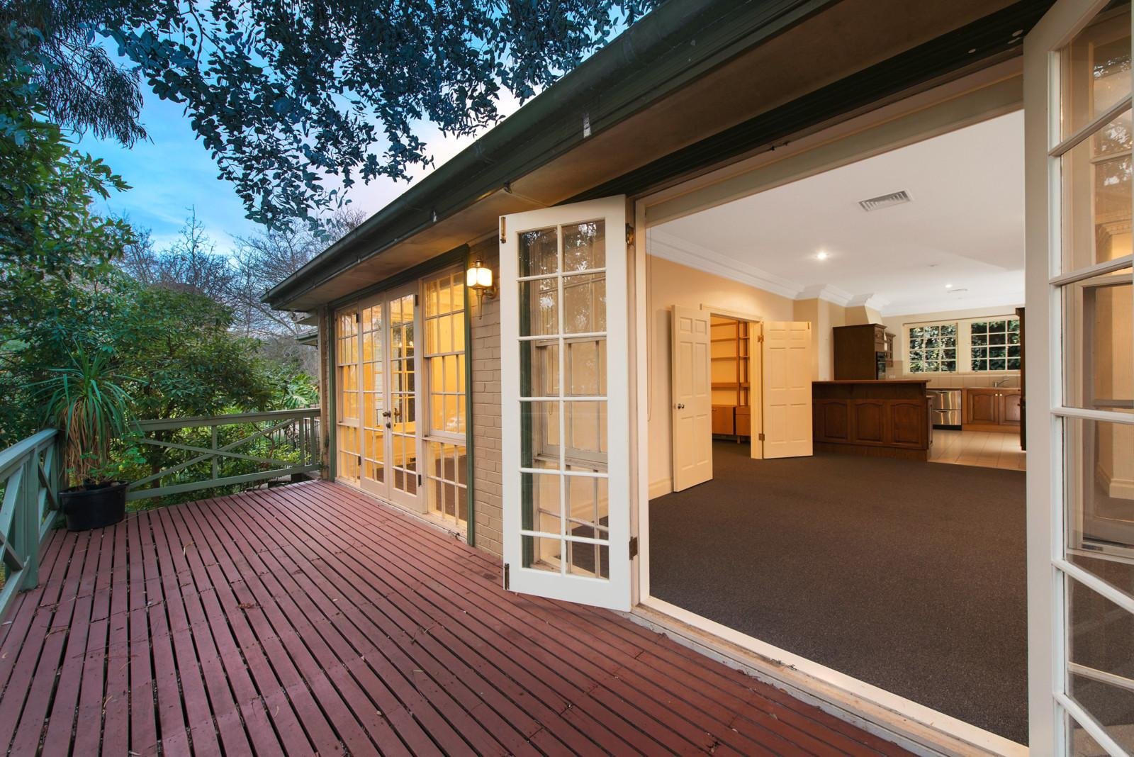 17 Lansell Road, Toorak - Thumbnail 3