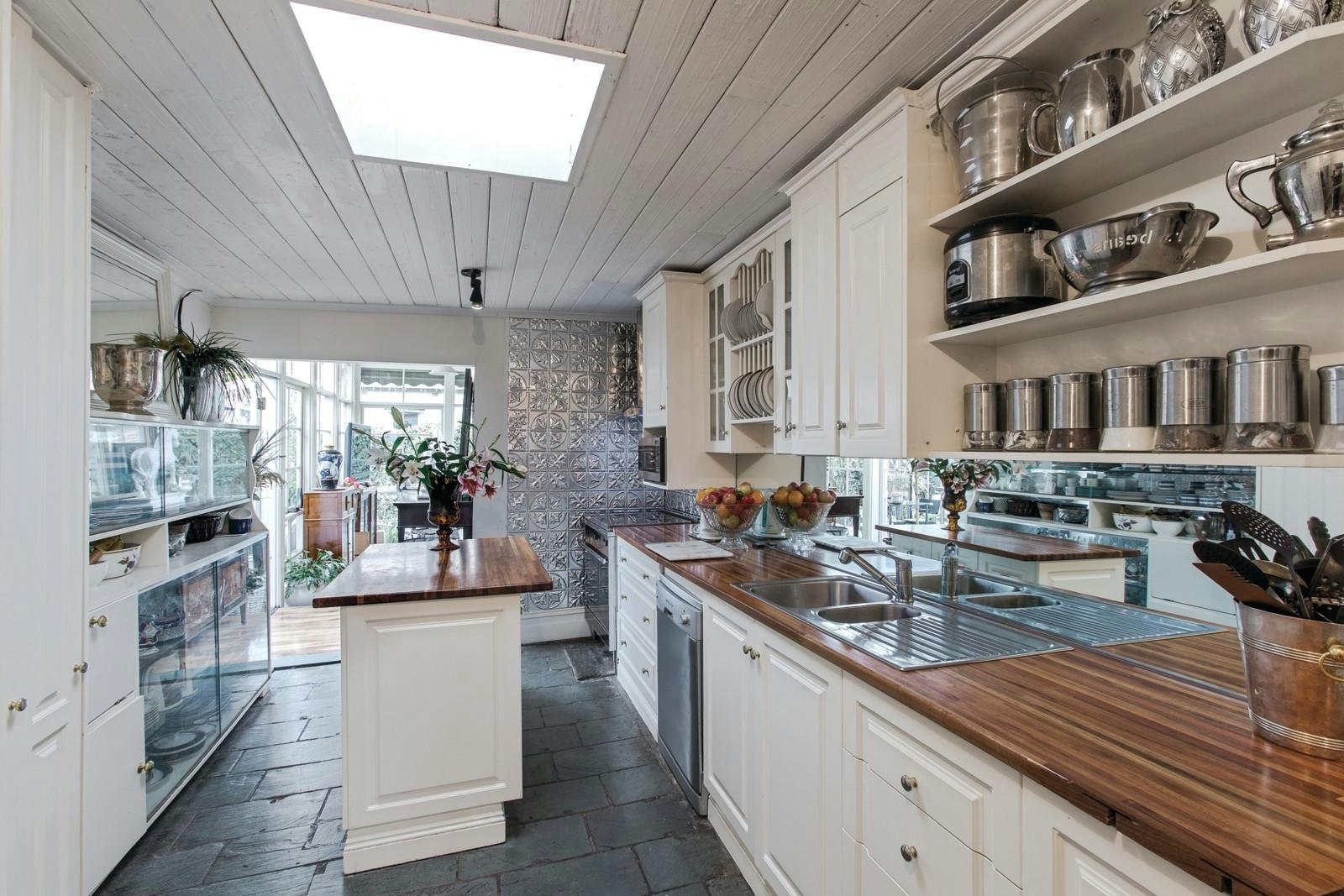 71 Manning Road, Malvern East, VIC