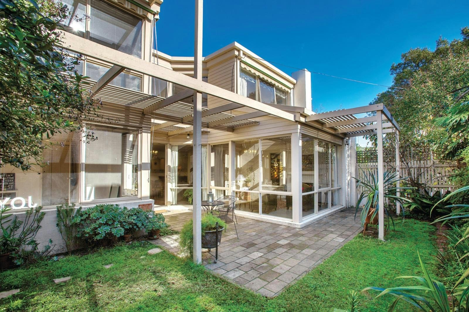 2-2A Aubrey Road, Armadale, VIC