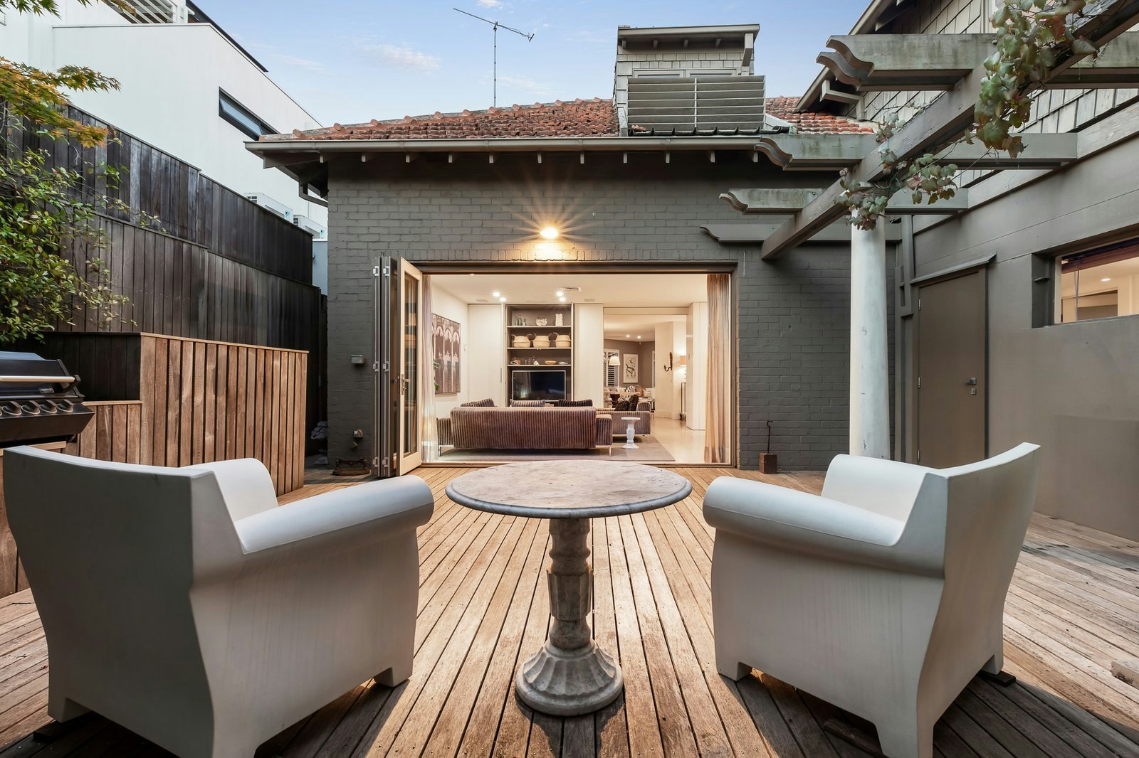 10 Winifred Crescent, Toorak, 3142