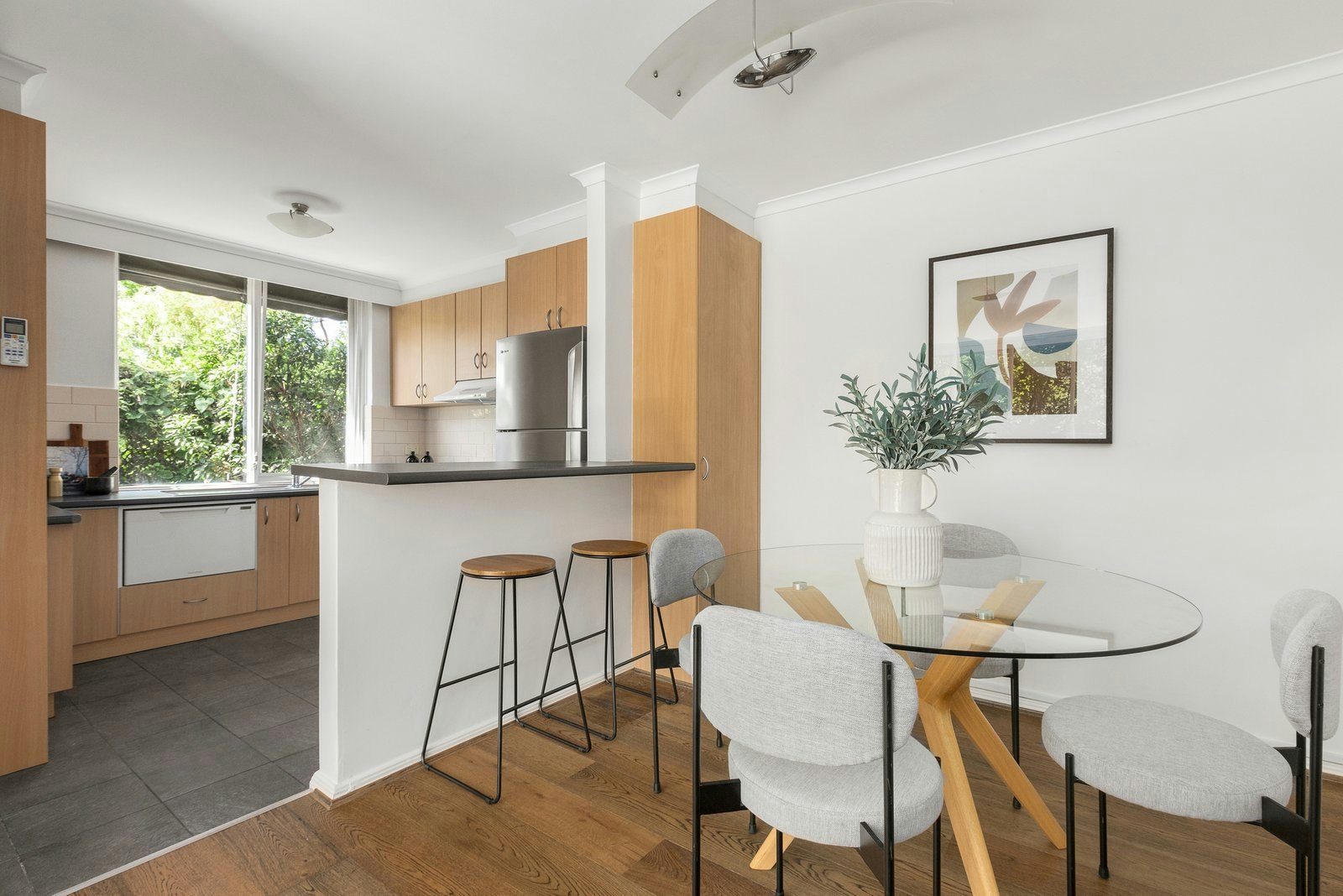 9/24 Tintern Avenue, Toorak, 3142