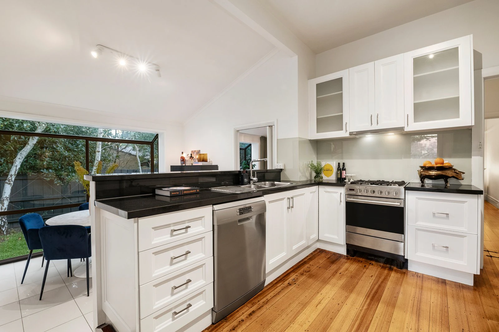 4 Faircroft Avenue, Glen Iris, 3146