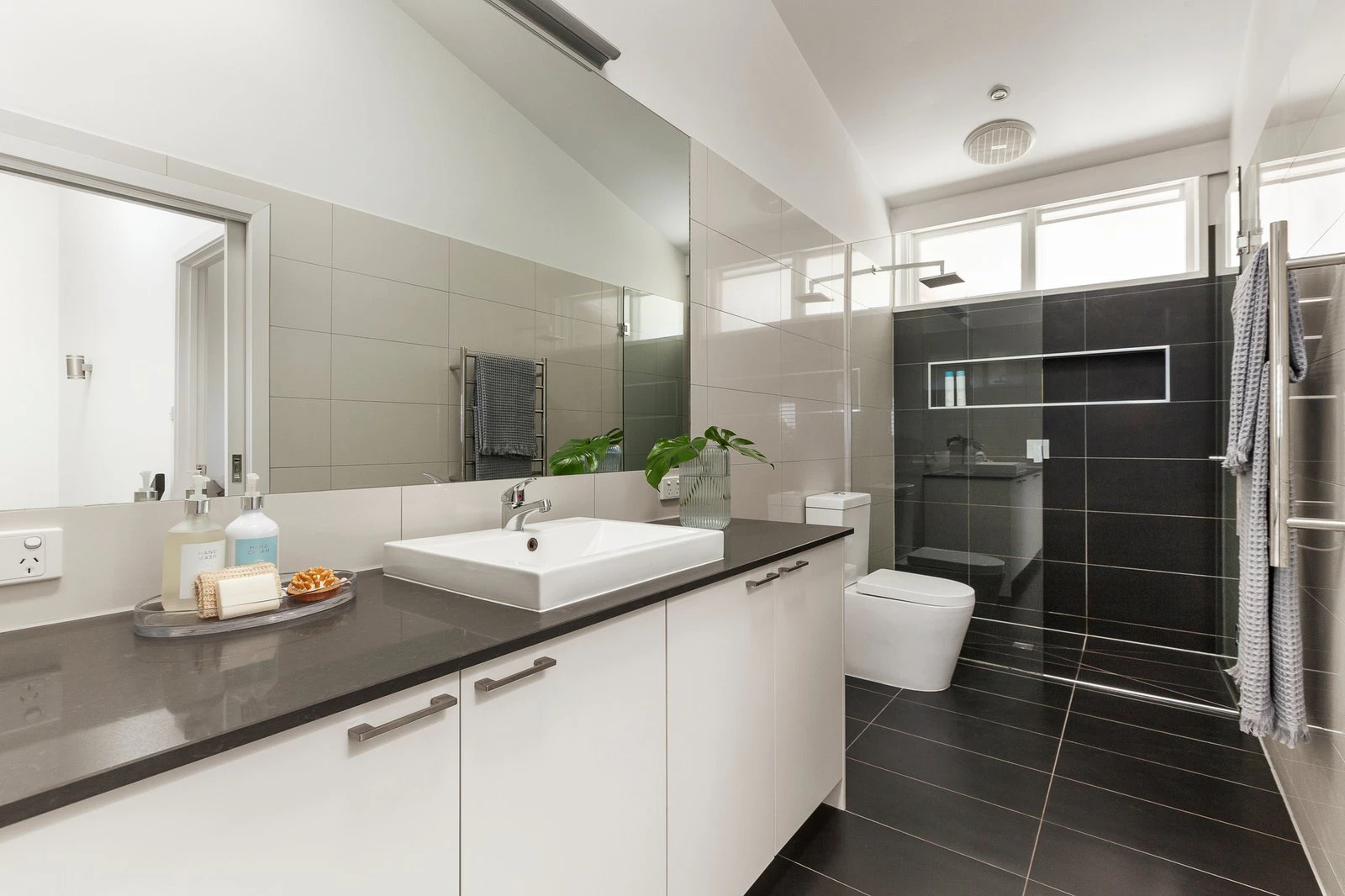 2/1029 Toorak Road, Camberwell, 3124
