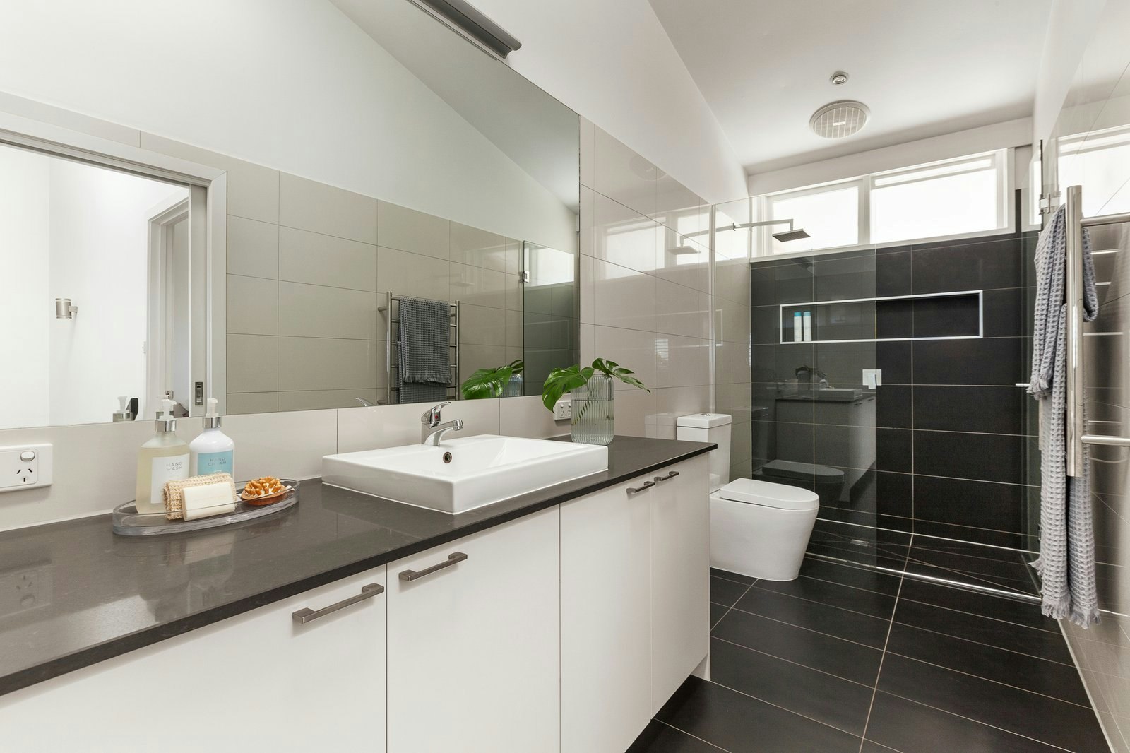 2/1029 Toorak Road, Camberwell, 3124