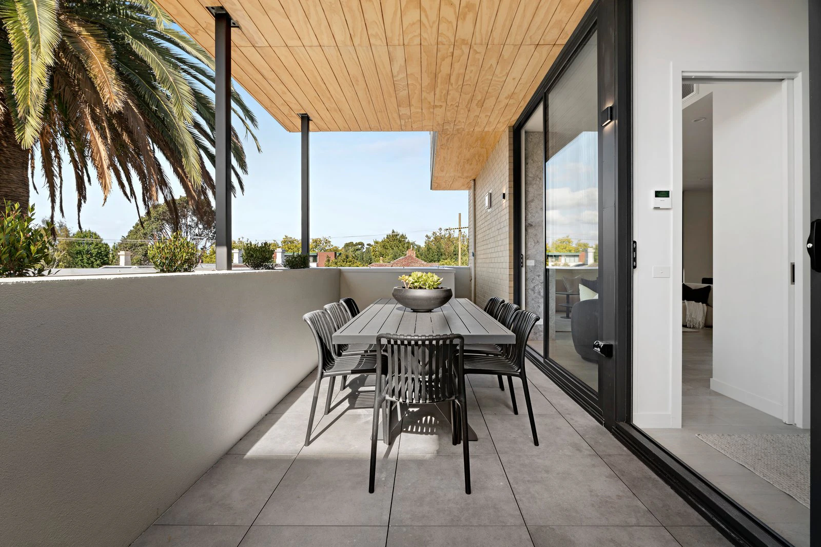 Residence 4/555 Dandenong Road, Armadale, 3143