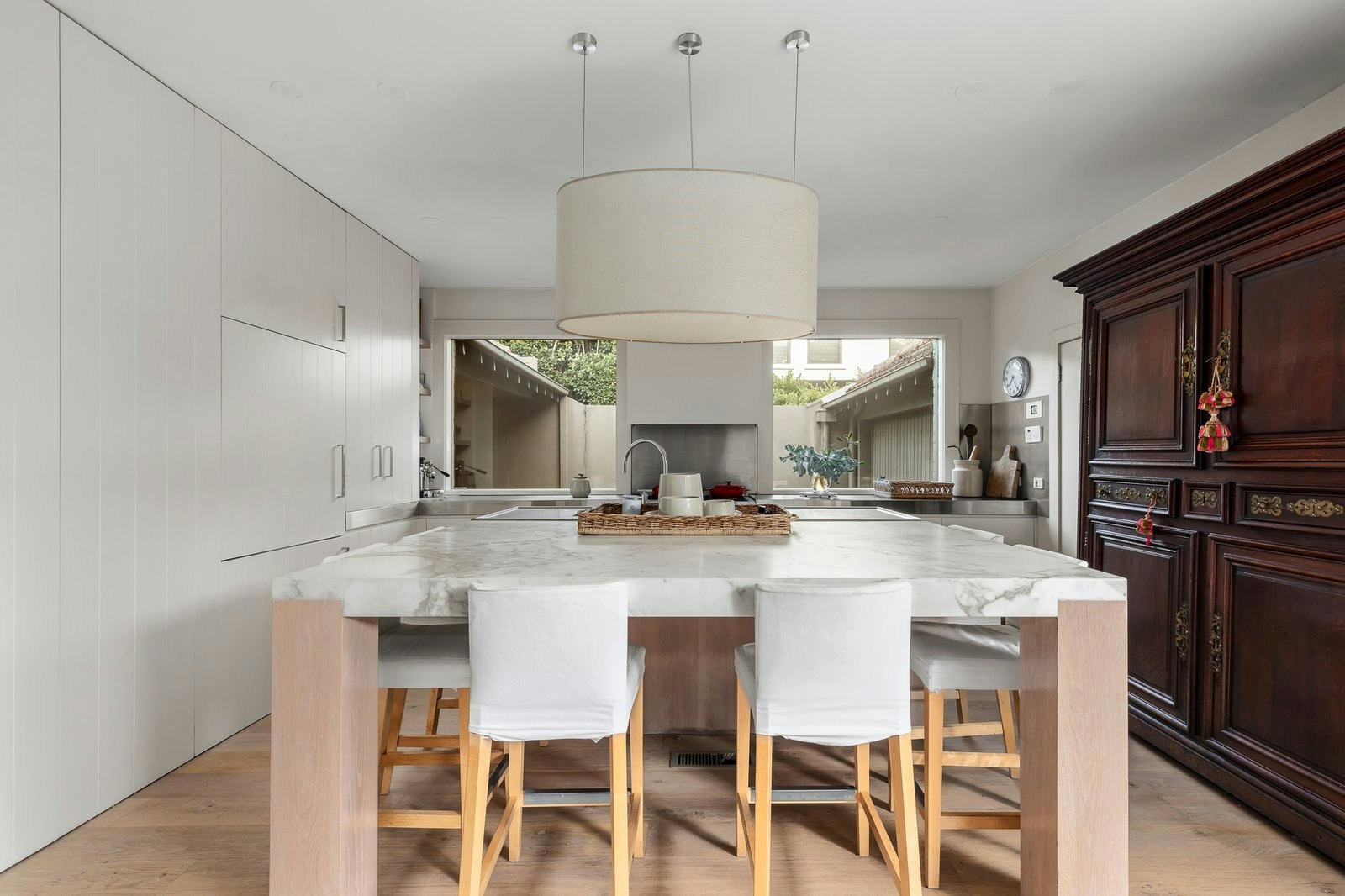 10 Winifred Crescent, Toorak, 3142