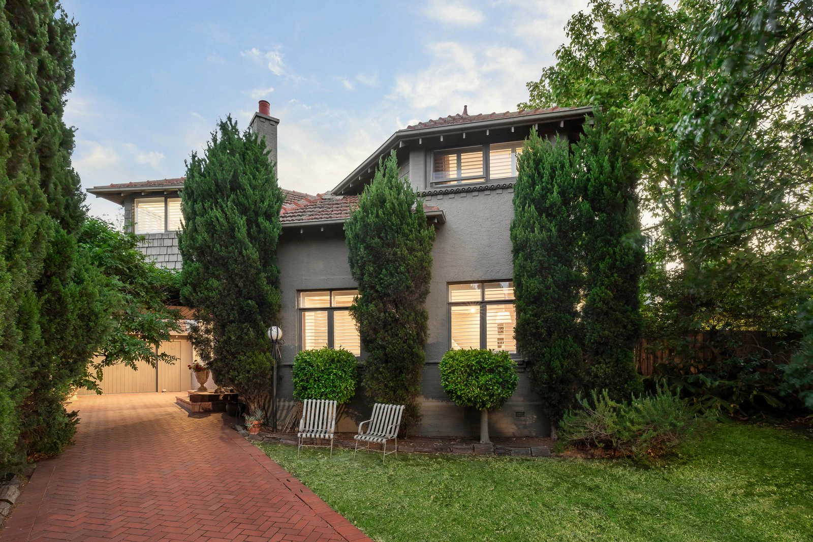10 Winifred Crescent, Toorak, 3142
