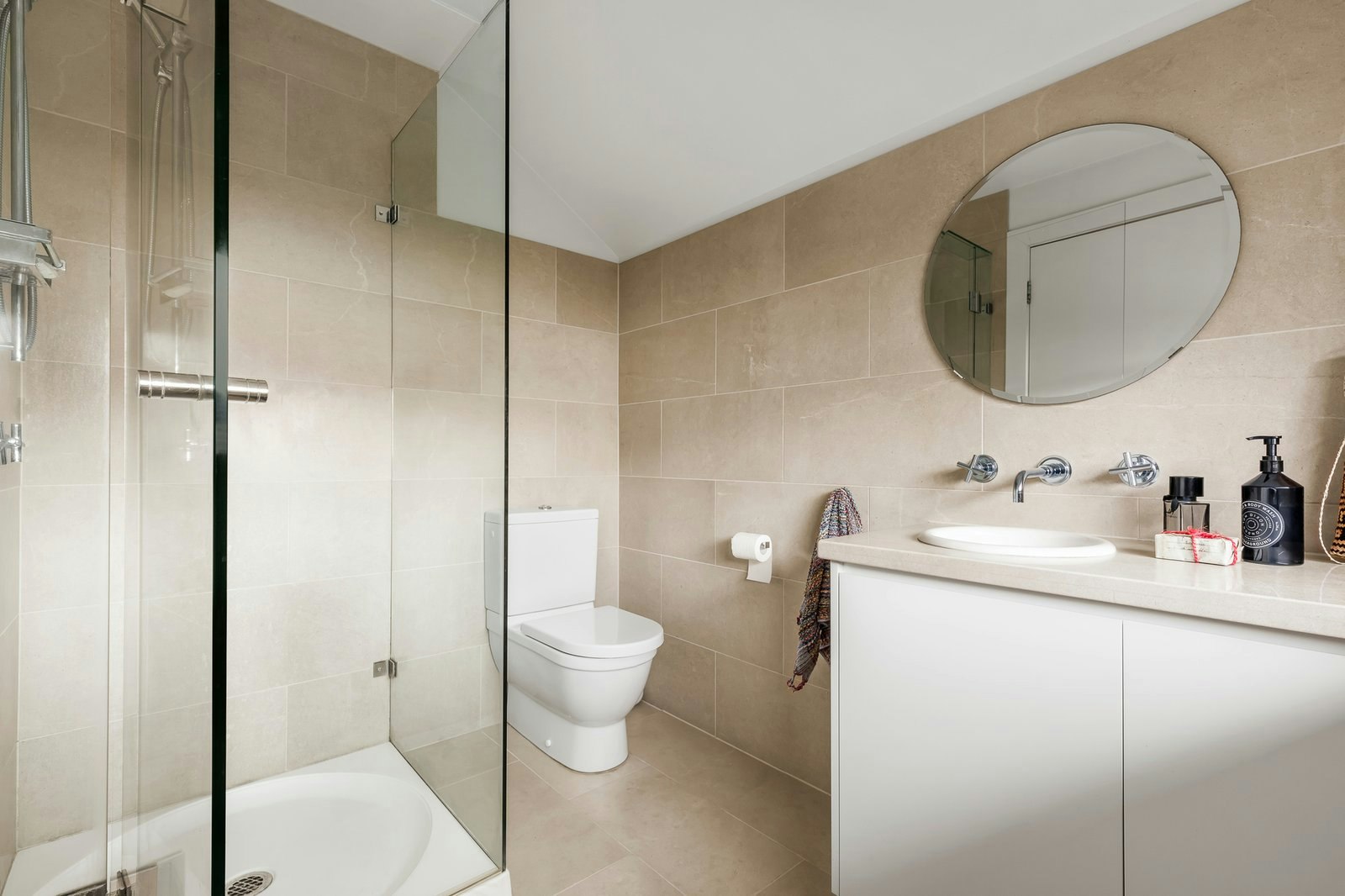 10 Winifred Crescent, Toorak, 3142