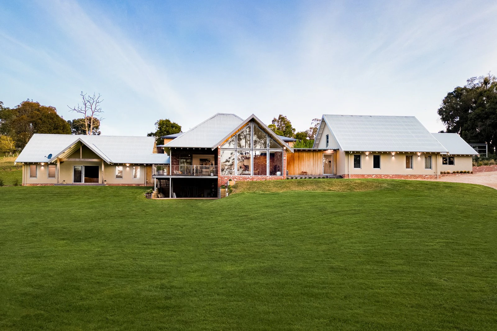 10 Montuna Grove, Guys Hill, 3807