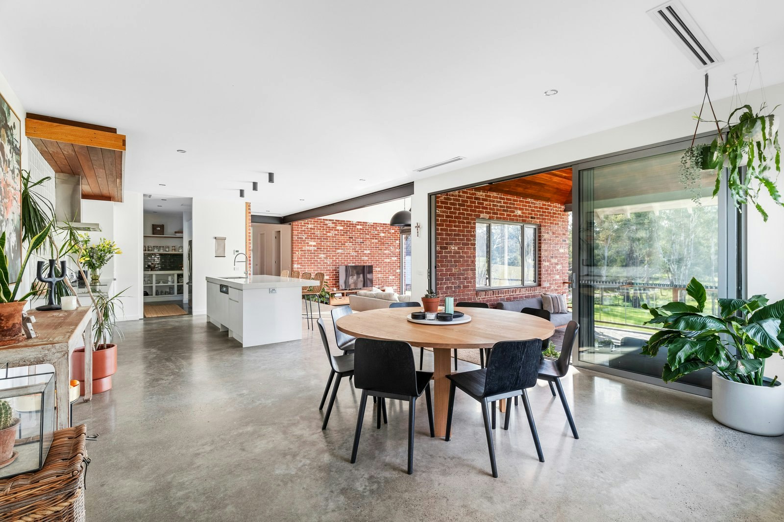 10 Montuna Grove, Guys Hill, 3807