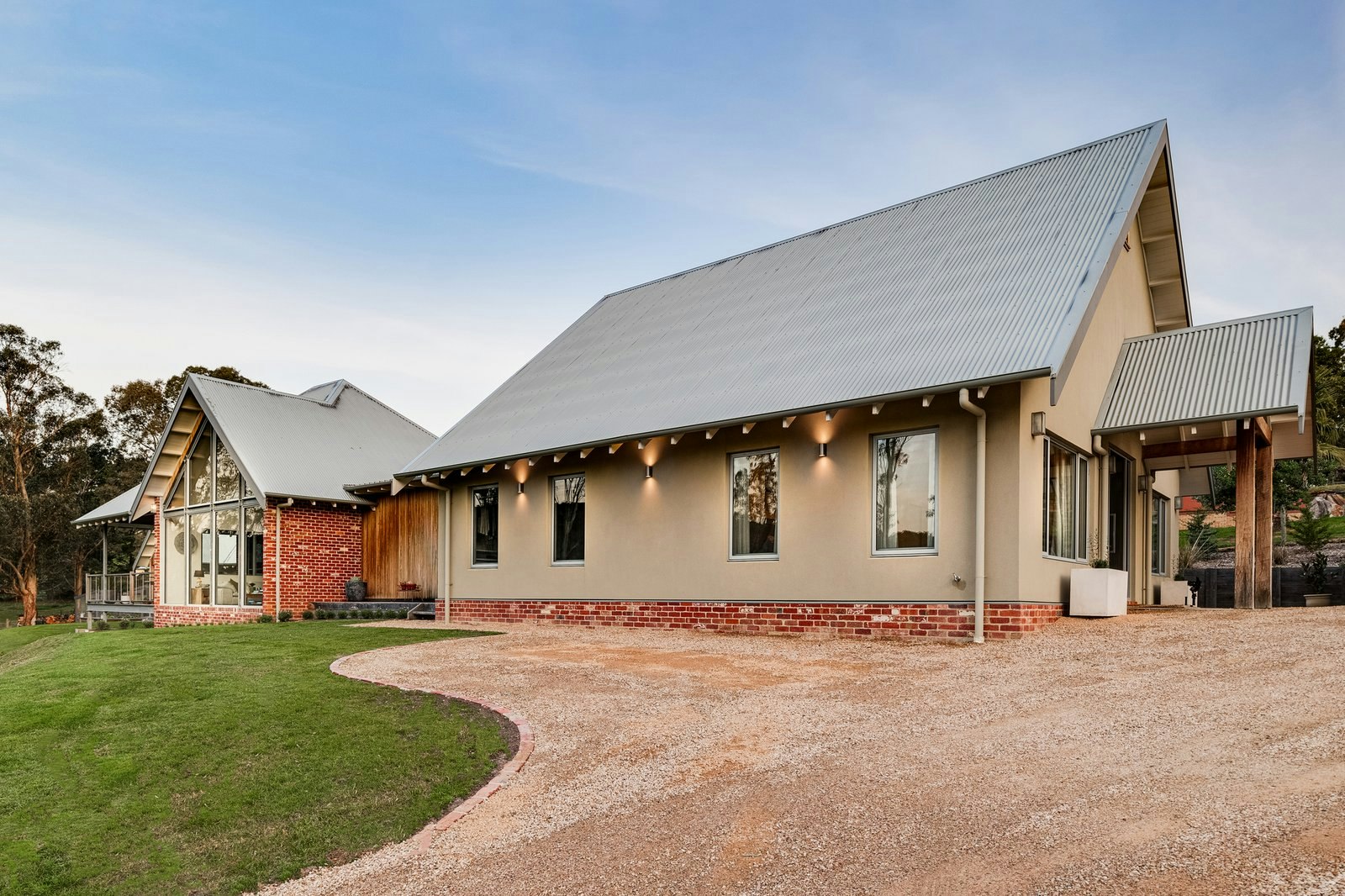 10 Montuna Grove, Guys Hill, 3807