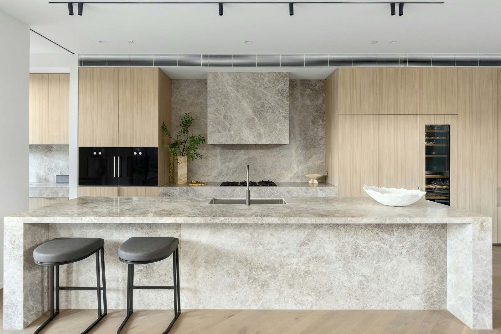 2/163 Victoria Road, Camberwell, 3124