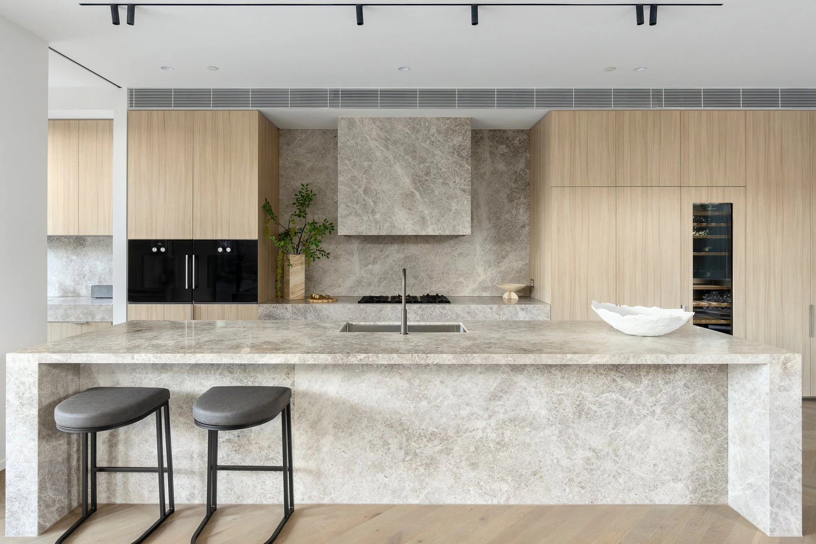 2/163 Victoria Road, Camberwell, 3124