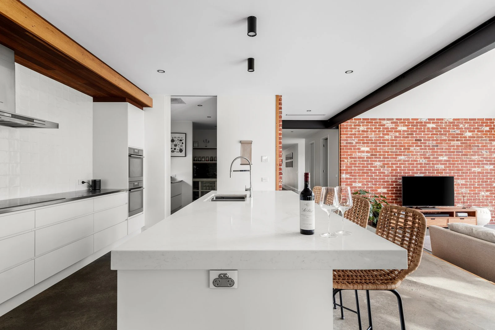 10 Montuna Grove, Guys Hill, 3807