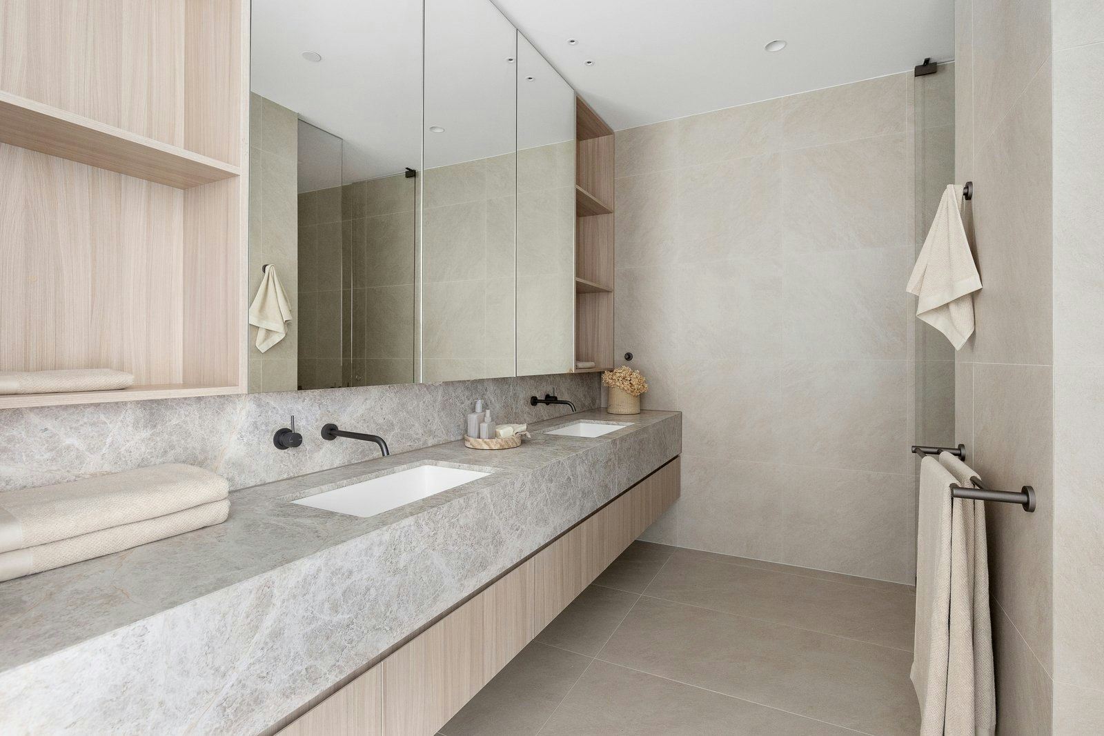 2/163 Victoria Road, Camberwell, 3124