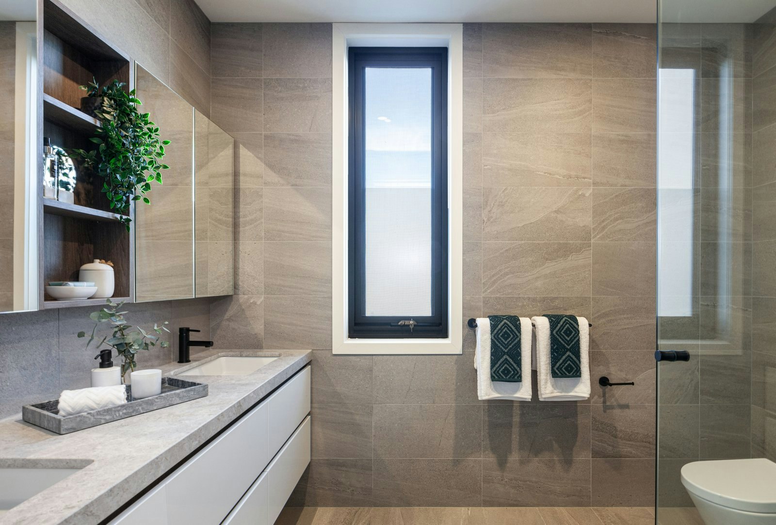 1B Oak Grove, Malvern East, 3145