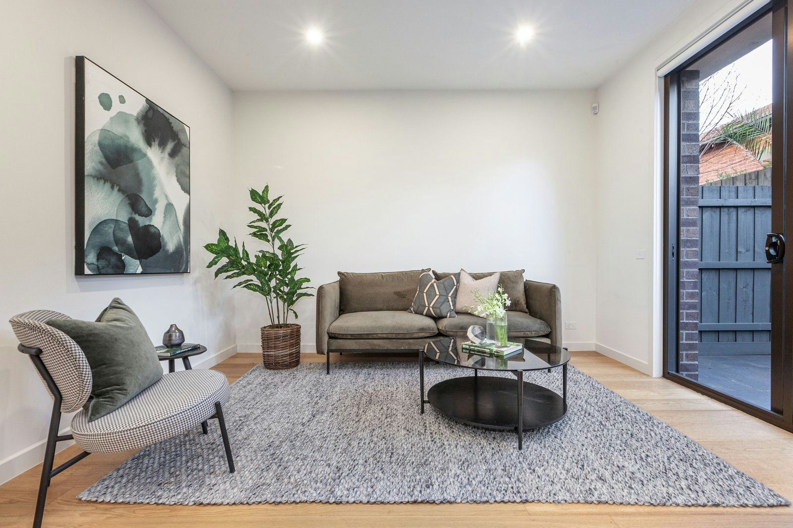 1B Oak Grove, Malvern East, 3145