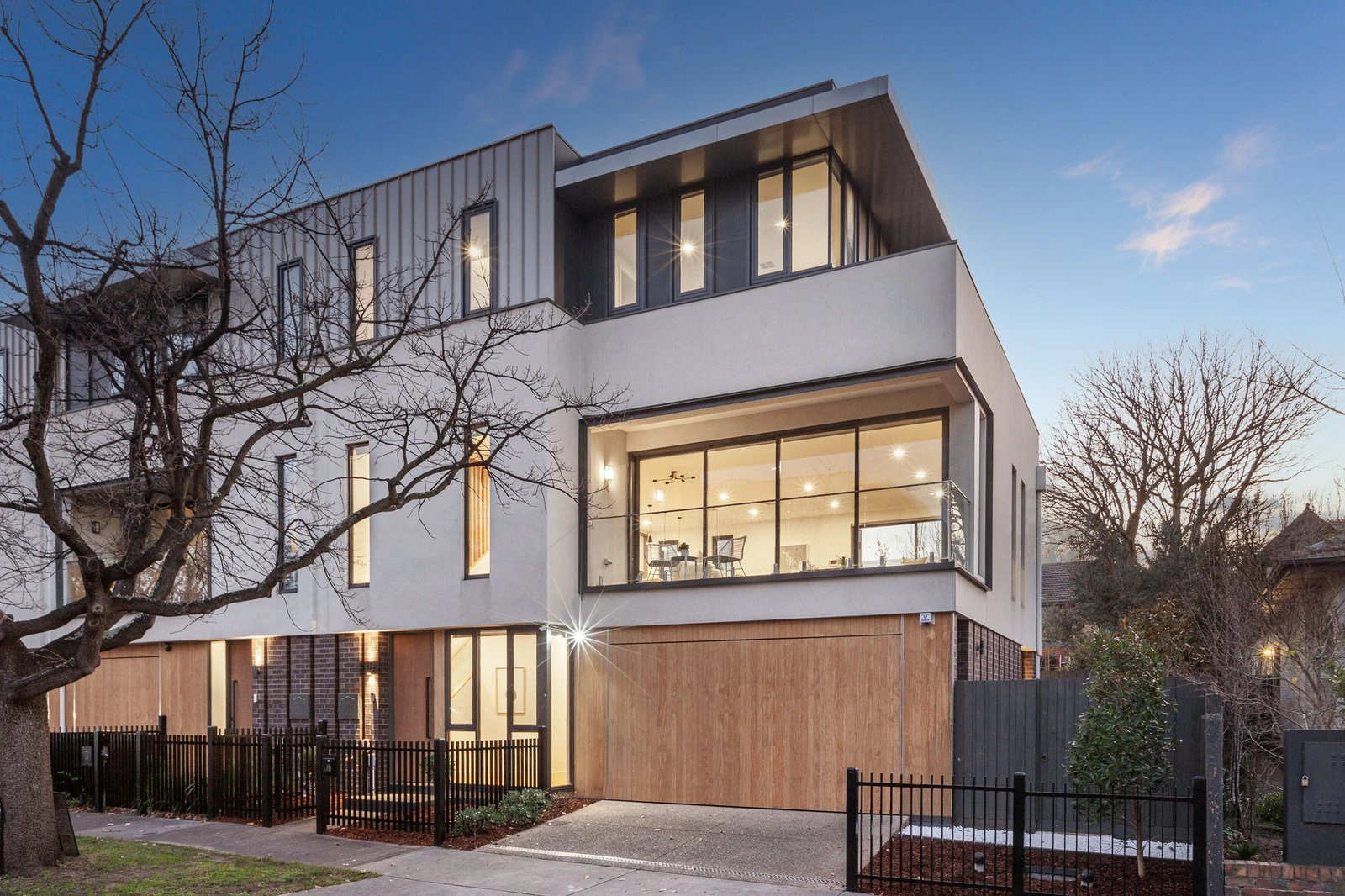1B Oak Grove, Malvern East, 3145