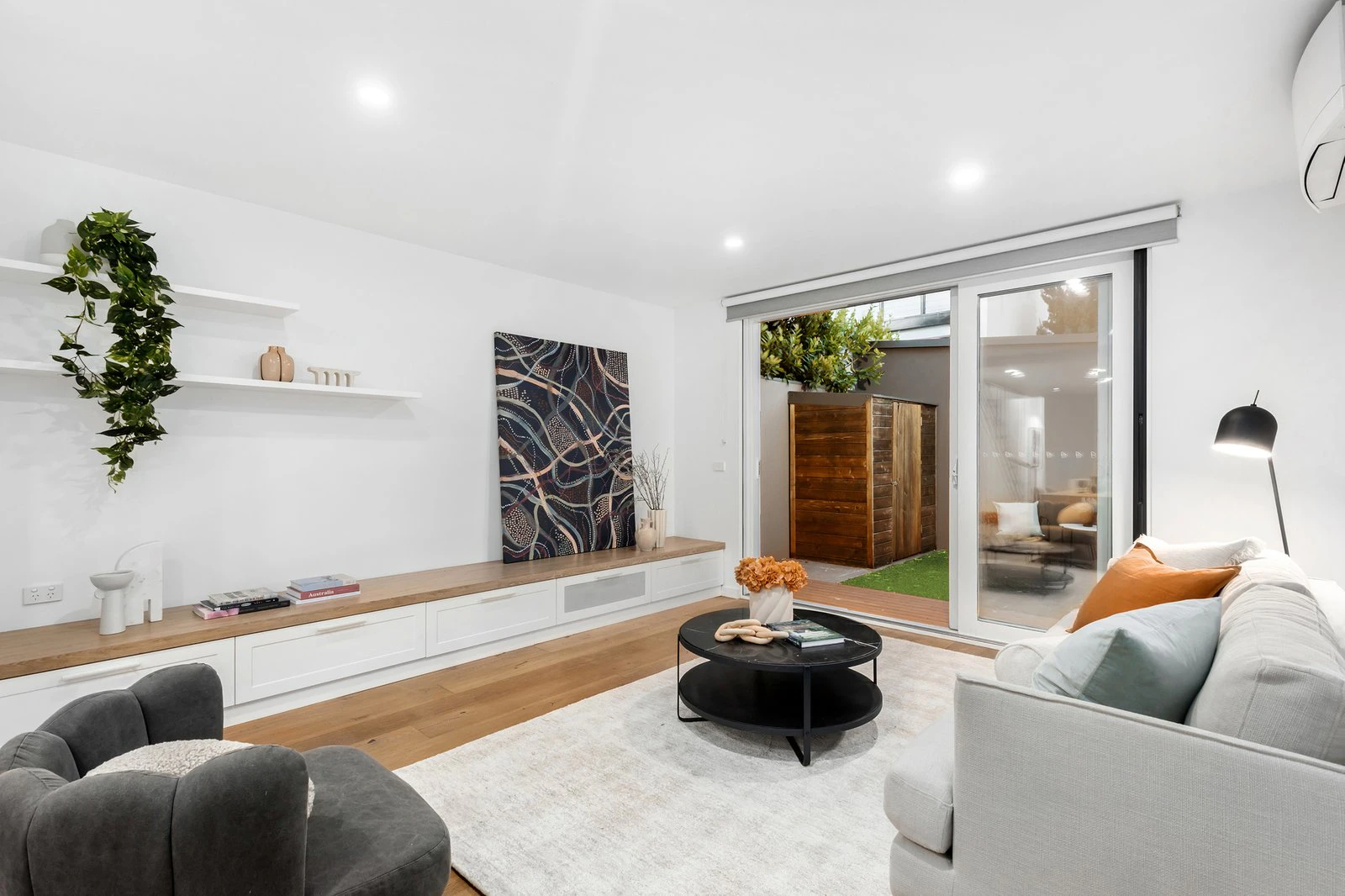 25 Carter Street, Albert Park, 3206