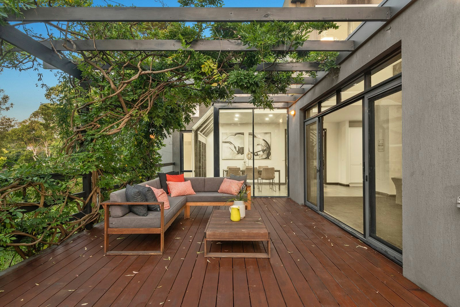 24 Wynyard Crescent, Balwyn North, 3104