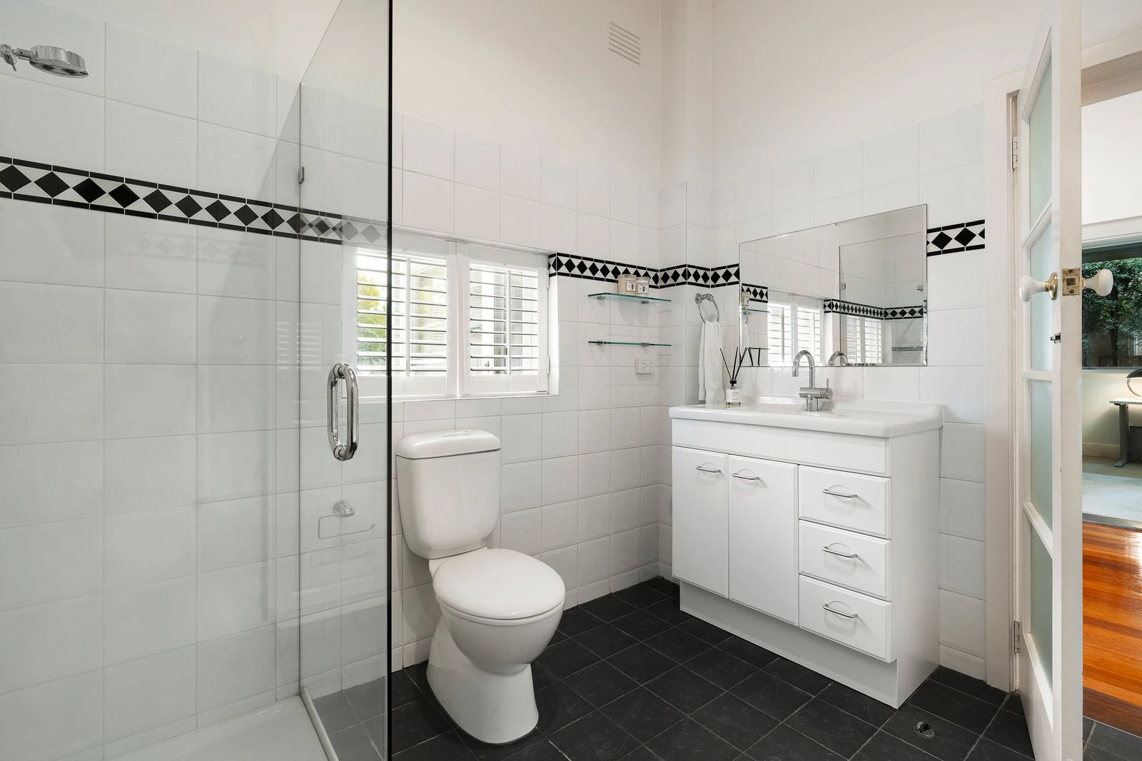 28 Fitzgibbon Crescent, Caulfield North, 3161