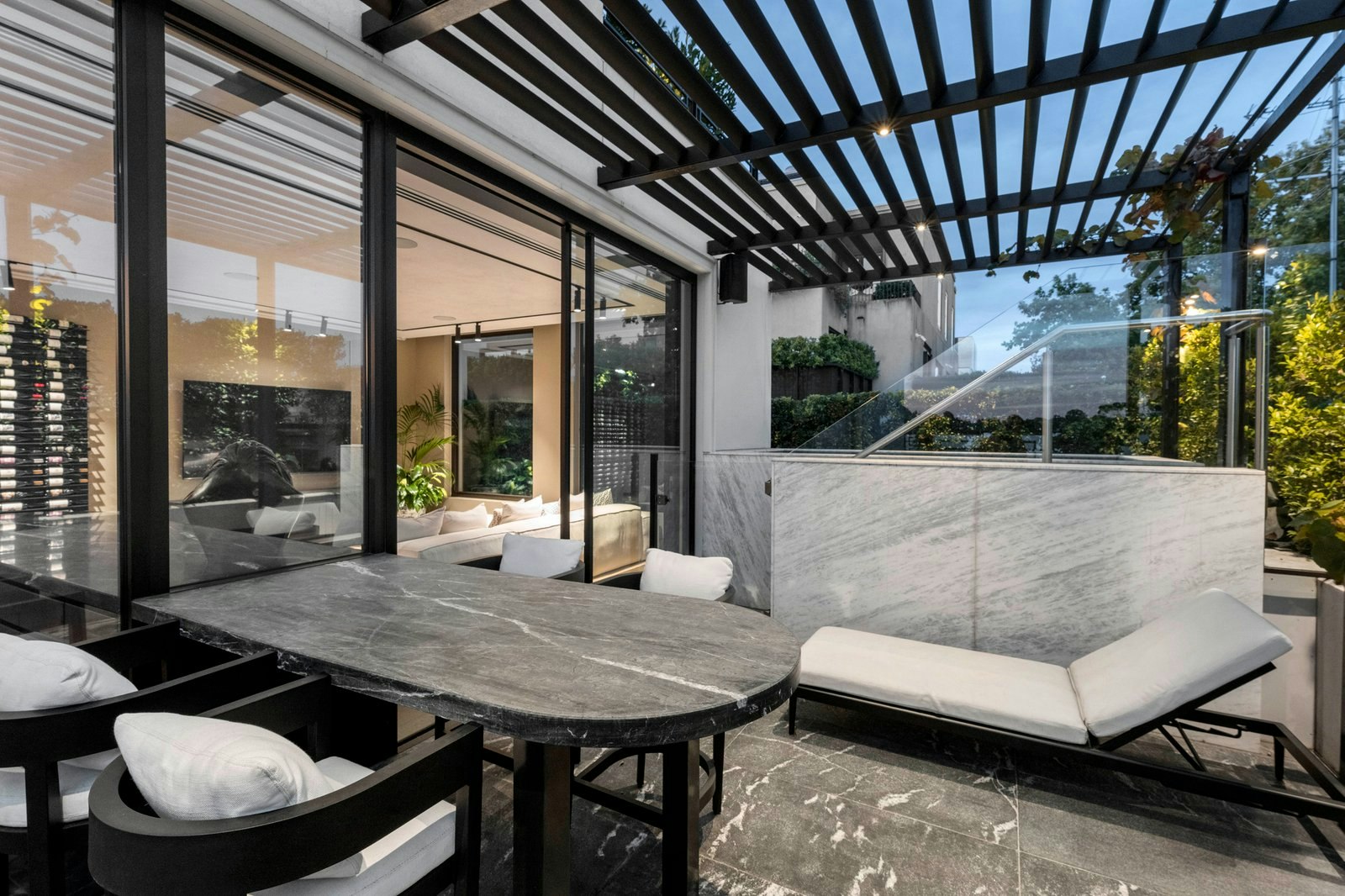 The Penthouse, 86 Mathoura Road, Toorak, 3142