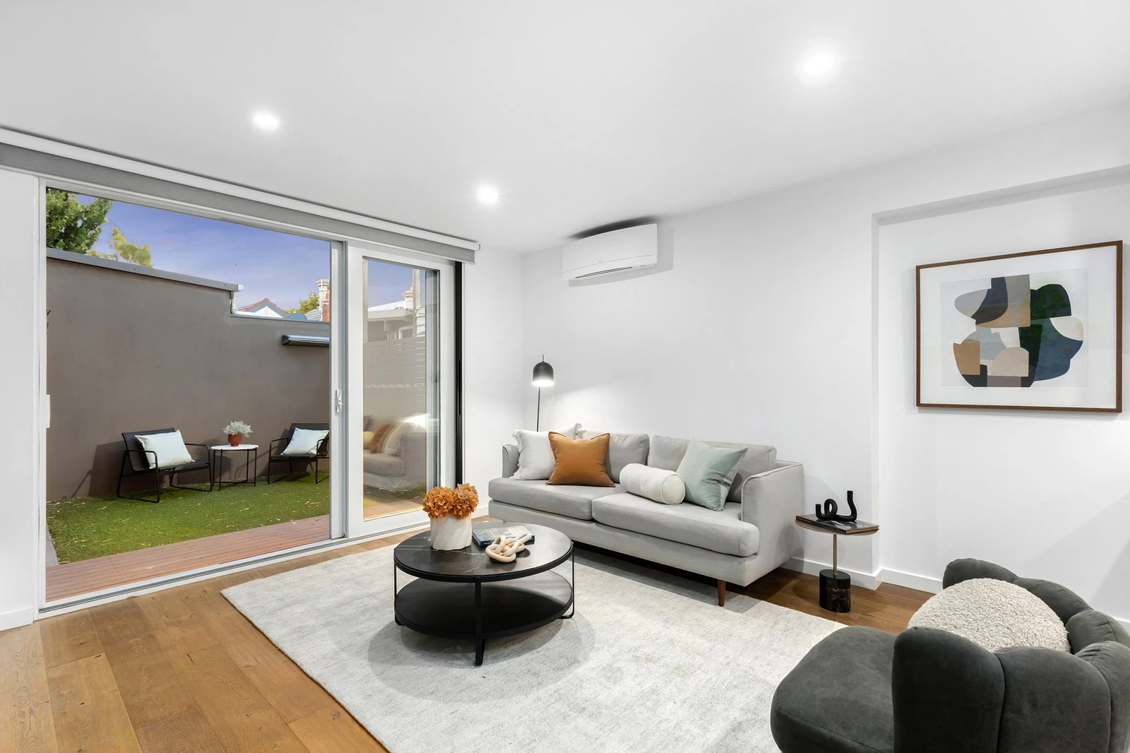 25 Carter Street, Albert Park, 3206