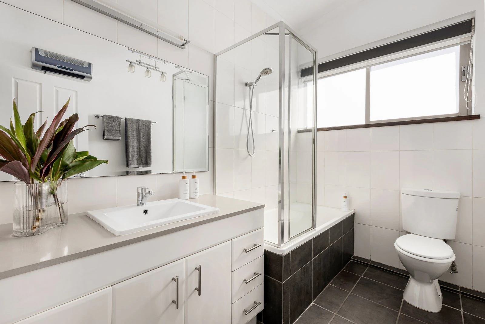 3/16 Seymour Grove, Camberwell, 3124