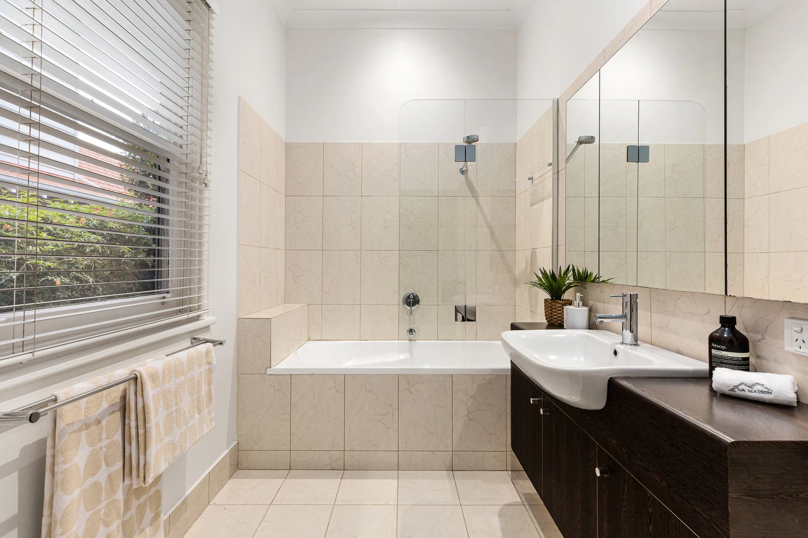 9 Dryden Street, Canterbury, 3126