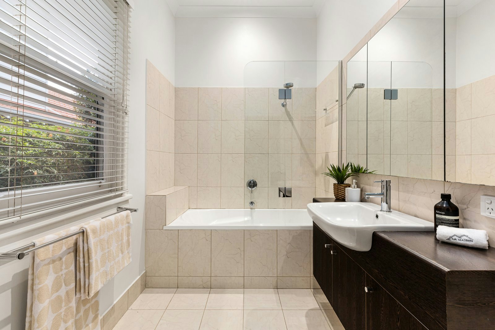 9 Dryden Street, Canterbury, 3126