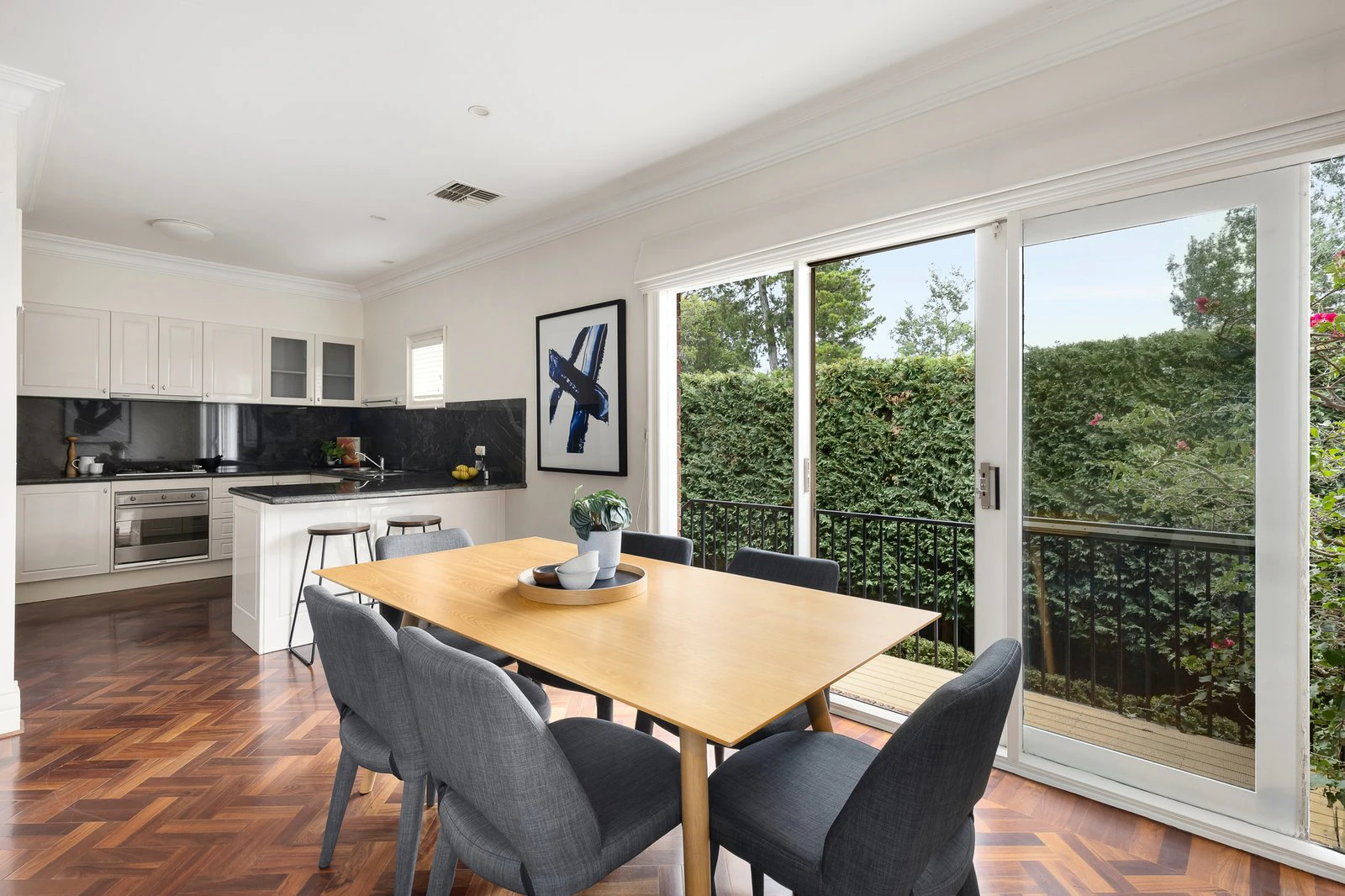 2/51 Narrak Road, Balwyn, 3103