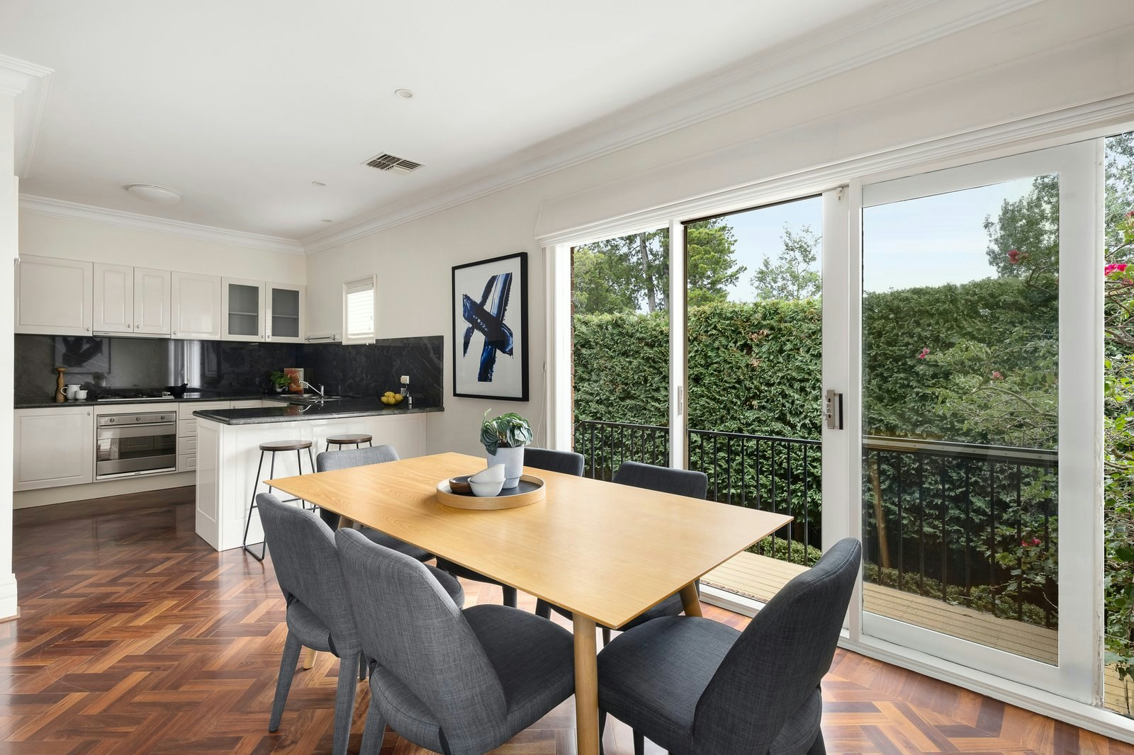 2/51 Narrak Road, Balwyn, 3103